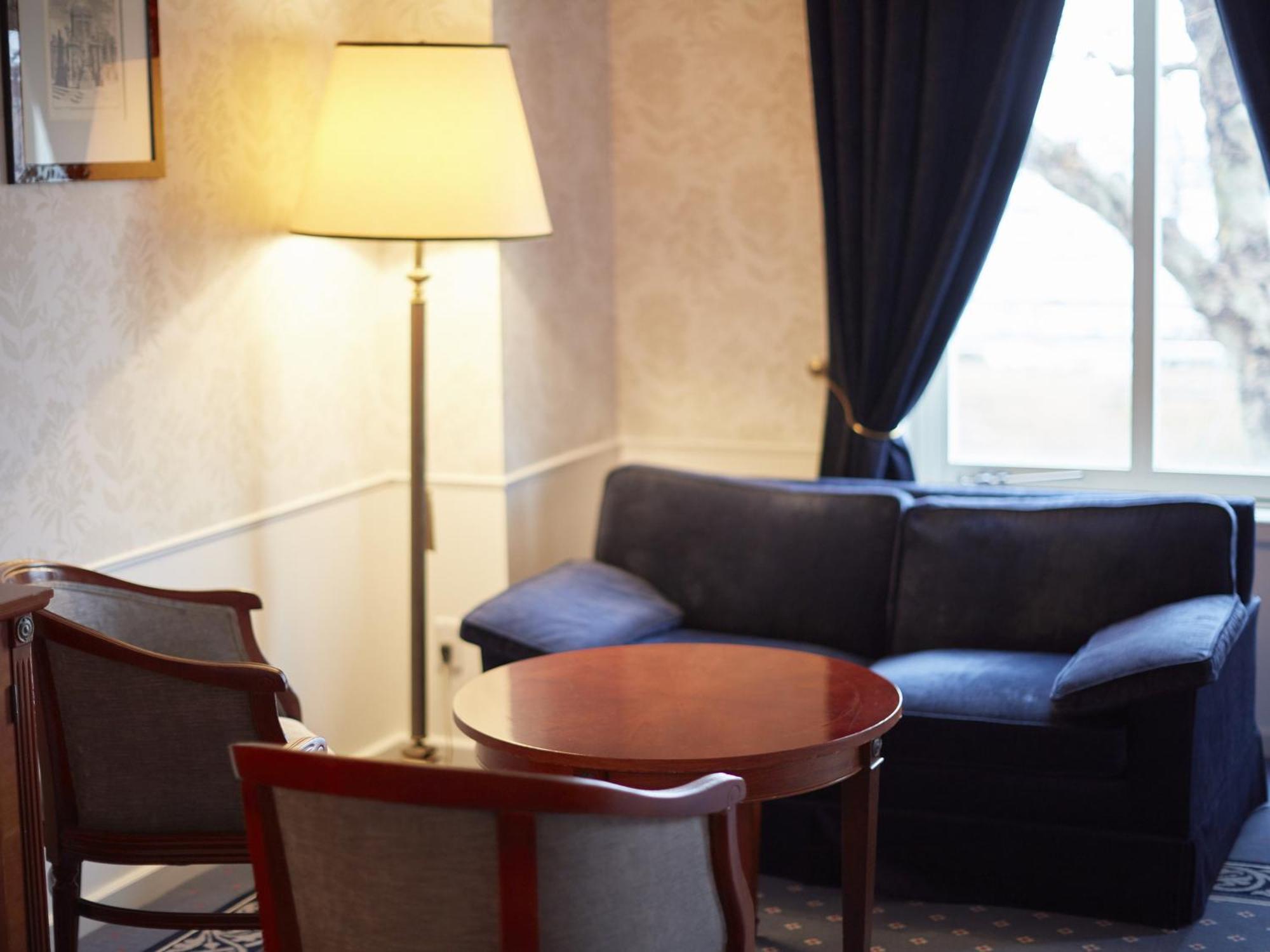Hotel Amsterdam Huis Ten Bosch Sasebo Esterno foto